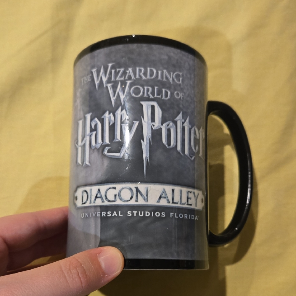 Universal Harry Potter Wizarding World Diagon Alley Mug